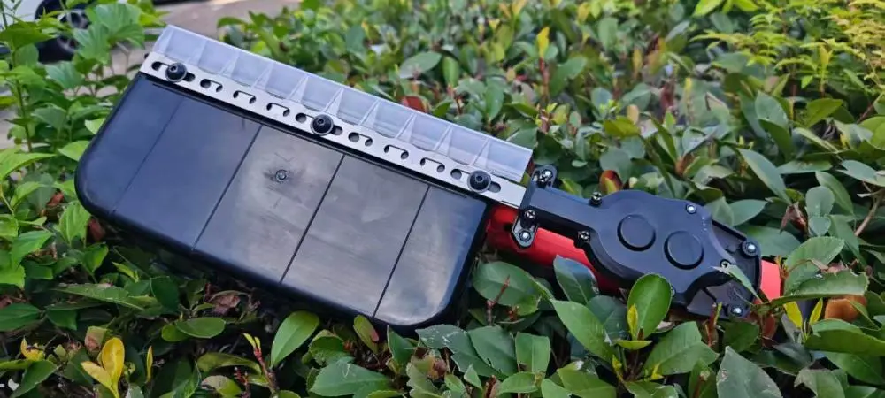 21v Lithium-Ion Brushless Hedge Trimmer