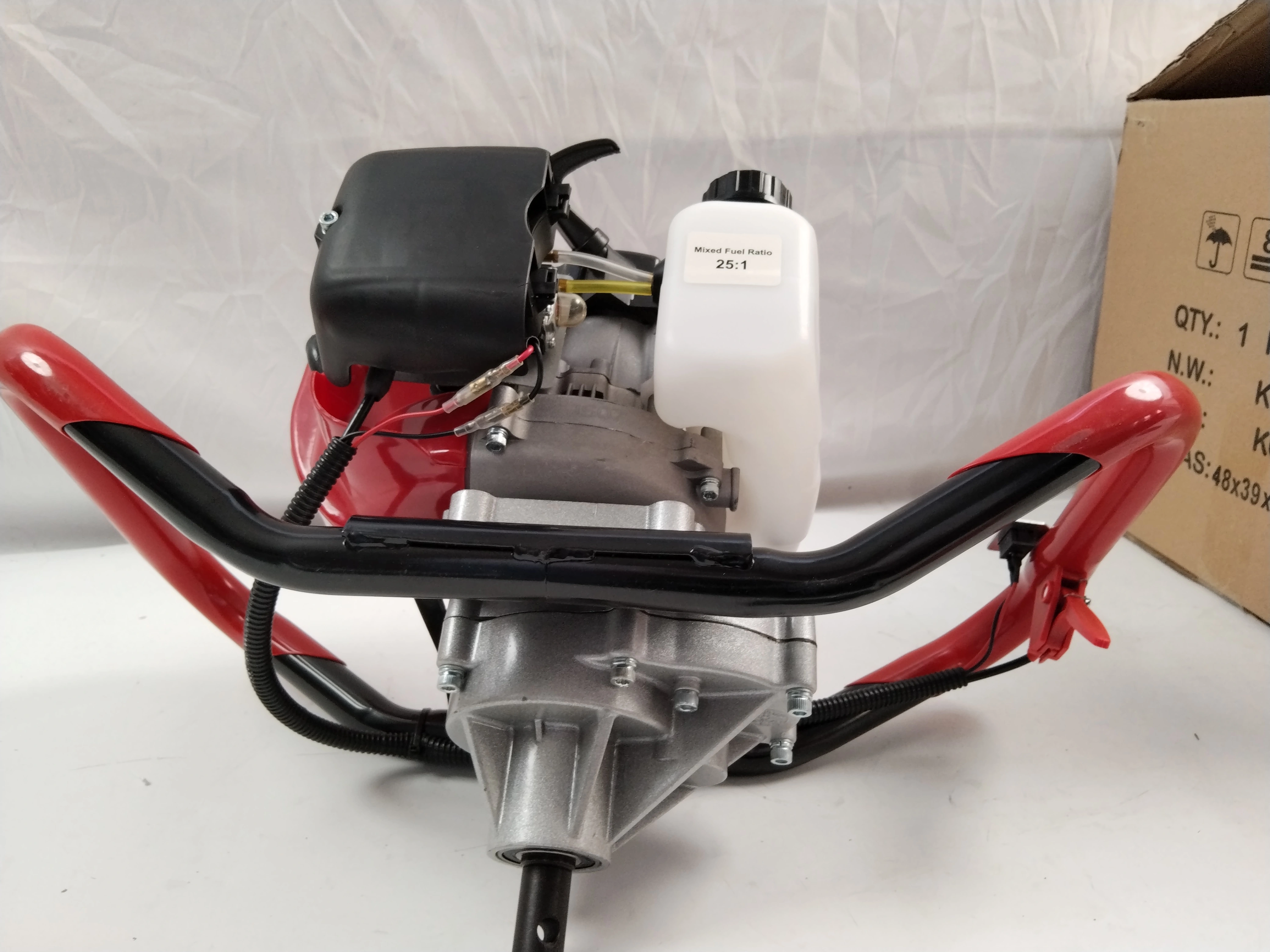 52cc Handheld Gas Earth Auger -Applications 52cc Handheld Gas Earth Auger -Applications