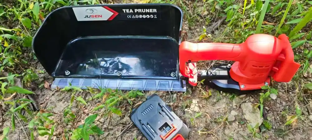 21v Lithium-Ion Brushless Hedge Trimmer 21v Lithium-Ion Brushless Hedge Trimmer